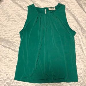 Zenana kelly green pleated neck tank top